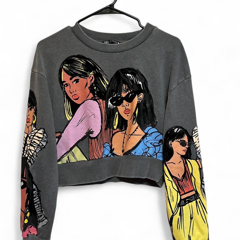 Zara Graphic Sweatshirt - Gray with Multicolor Design